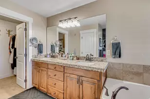 12447 S Cheval Ct W, Herriman, UT 84096 - Photo 15