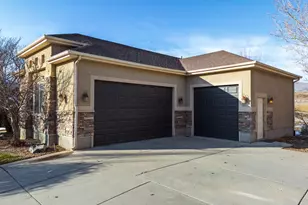 9225 N Mount Airey Dr, Eagle Mountain, UT 84005 - Photo 55