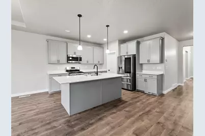 1077 S Red Barn View Dr, Santaquin, UT 84655 - Photo 17