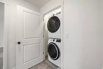 70 E Weekes Way, Clearfield, UT 84015 - Photo 15