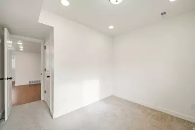 70 E Weekes Way, Clearfield, UT 84015 - Photo 15