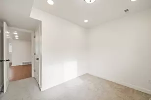 70 E Weekes Wy, Clearfield, UT 84015 - Photo 15