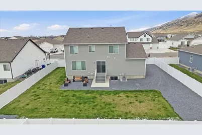 1290 E 480 S, Hyrum, UT 84319 - Photo 43
