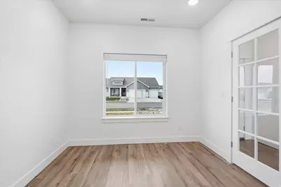 1290 E 480 S, Hyrum, UT 84319 - Photo 5