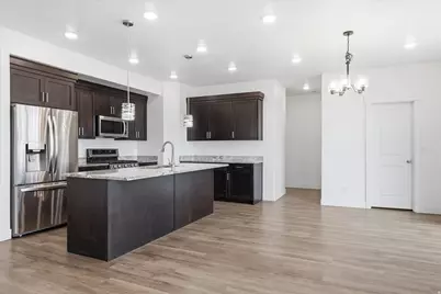 1290 E 480 S, Hyrum, UT 84319 - Photo 11