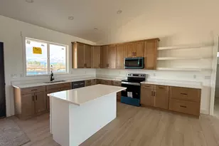 1086 W Lagoon N, Roosevelt, UT 84066 - Photo 3