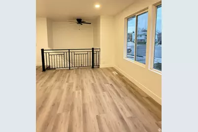 5271 W Begonia Cir, West Jordan, UT 84081 - Photo 3