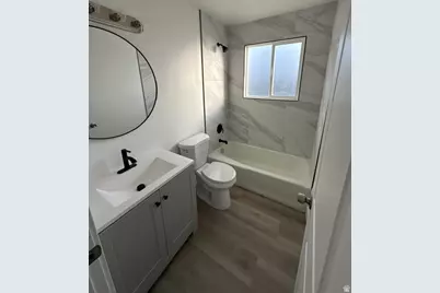 5271 W Begonia Cir, West Jordan, UT 84081 - Photo 9