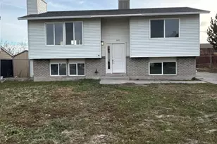 5271 W Begonia Circle, West Jordan, UT 84081 - Photo 1