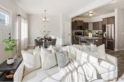 446 W 1595 N #103, Logan, UT 84341 - Photo 7