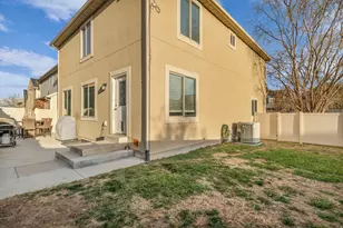 7531 N Levi Ln E, Eagle Mountain, UT 84005 - Photo 25