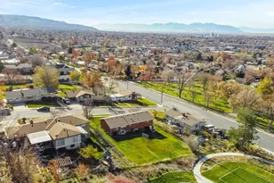 725 E 600 S, Centerville, UT 84014 - Photo 23