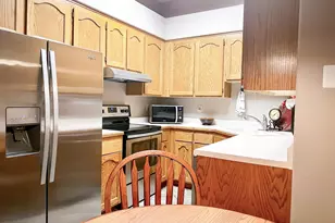 2051 W Canyon View Dr S, Saint George, UT 84770 - Photo 9