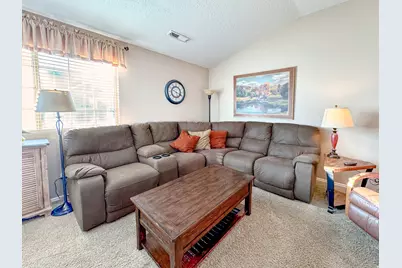 2051 W Canyon View Dr S, Saint George, UT 84770 - Photo 7