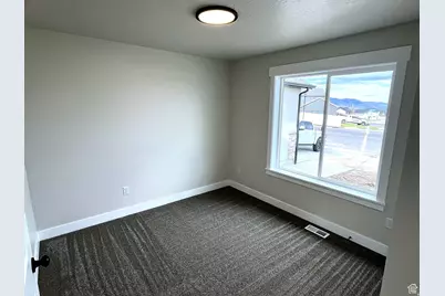 1206 N Berra Blvd, Tooele, UT 84074 - Photo 13