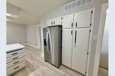 260 S 700 E, Clearfield, UT 84015 - Photo 5