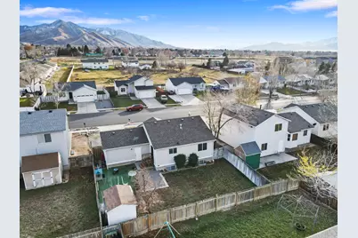 228 W 670 N, Tooele, UT 84074 - Photo 7