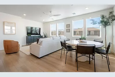 762 W Periwinkle Ln #102, Saint George, UT 84790 - Photo 3