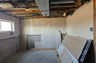 160 S Center St, Wellington, UT 84542 - Photo 17