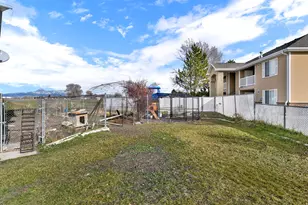 272 W 400 N, Tremonton, UT 84337 - Photo 25