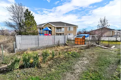 272 W 400 N, Tremonton, UT 84337 - Photo 21