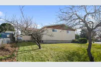 359 E 8400 S, Sandy, UT 84070 - Photo 27