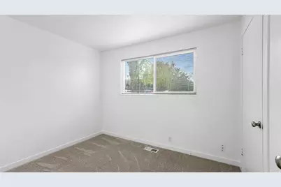 359 E 8400 S, Sandy, UT 84070 - Photo 15