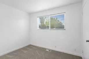 359 E 8400 S, Sandy, UT 84070 - Photo 15