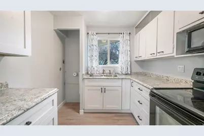 359 E 8400 S, Sandy, UT 84070 - Photo 11