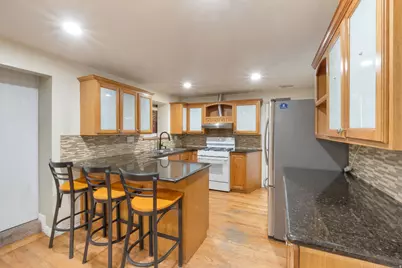 1675 S Lakewood Dr, Orem, UT 84058 - Photo 9