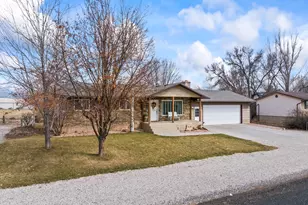 79 S 250 E, Aurora, UT 84620 - Photo 27