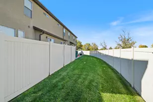 825 S Pheasant Run, Orem, UT 84058 - Photo 11