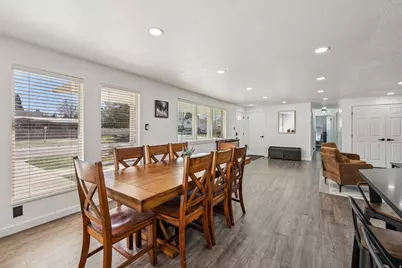 2995 E 7145 S, Cottonwood Heights, UT 84121 - Photo 7