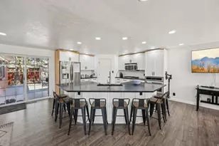 2995 E 7145 S, Cottonwood Heights, UT 84121 - Photo 9