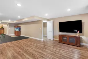 874 Avalon Hills Dr, Ogden, UT 84404 - Photo 15