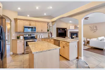 874 Avalon Hills Dr, Ogden, UT 84404 - Photo 5