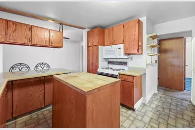 185 Crest Cir, Tooele, UT 84074 - Photo 9