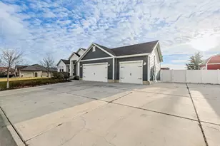 2098 E Elkhorn Rd, Eagle Mountain, UT 84005 - Photo 59