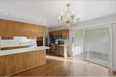 4608 S Locust Ln E, Holladay, UT 84117 - Photo 9