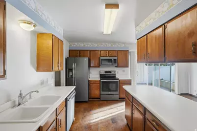 4608 S Locust Ln E, Holladay, UT 84117 - Photo 13