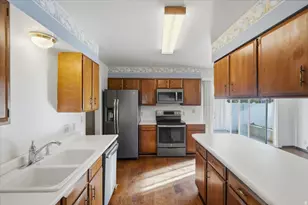 4608 S Locust Ln E, Holladay, UT 84117 - Photo 13