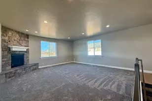 1198 W Grayhawk Loop, Roosevelt, UT 84066 - Photo 9