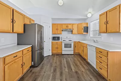 405 E 1310 N, Tooele, UT 84074 - Photo 11