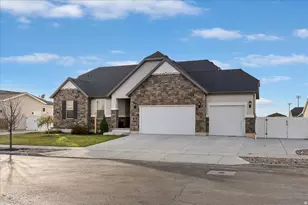552 S 1525 W, Syracuse, UT 84075 - Photo 1
