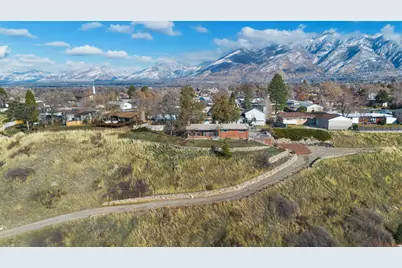 1325 E Milne Ln, Cottonwood Heights, UT 84047 - Photo 17