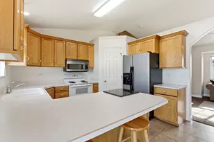 566 W 450 N, Tremonton, UT 84337 - Photo 15