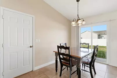 566 W 450 N, Tremonton, UT 84337 - Photo 11