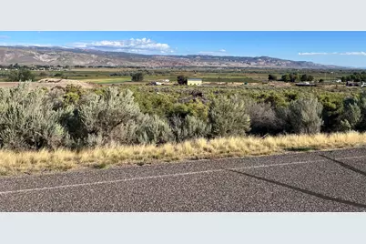 2 N Landslide Rd E, Central Valley, UT 84754 - Photo 5