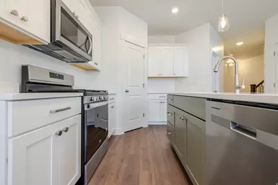 4816 S Heartwood Rd #423, Mapleton, UT 84664 - Photo 9