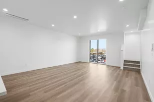 595 E Betsey Cv S, Salt Lake City, UT 84107 - Photo 9